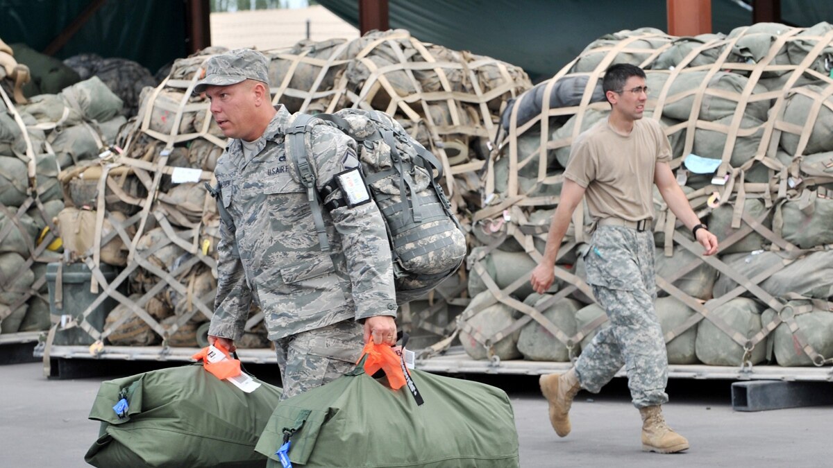 Kyrgyz, U.S. Officials Prolong Lease At Military Transit Center