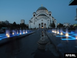 Строительство самого большого православного храма на Балканах продолжается не первое десятилетие. Фото 2008 года