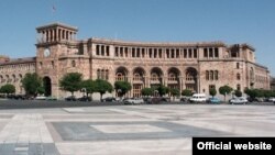 Здание правительства Армении в Ереване