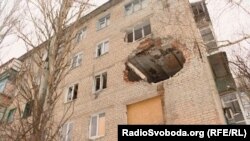 Casă bombardată la Avdiivka