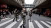 Французите протестираат против екстремизмот