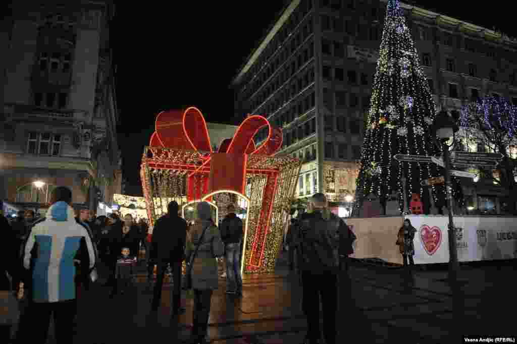 Прикраси в Белграді на Різдво й Новий рік