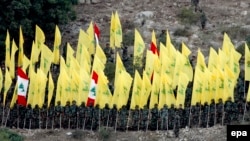 Membri ai milițiilor Hezbollah