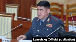 Former Kyrgyz Interior Minister Kursan Asanov (file photo)