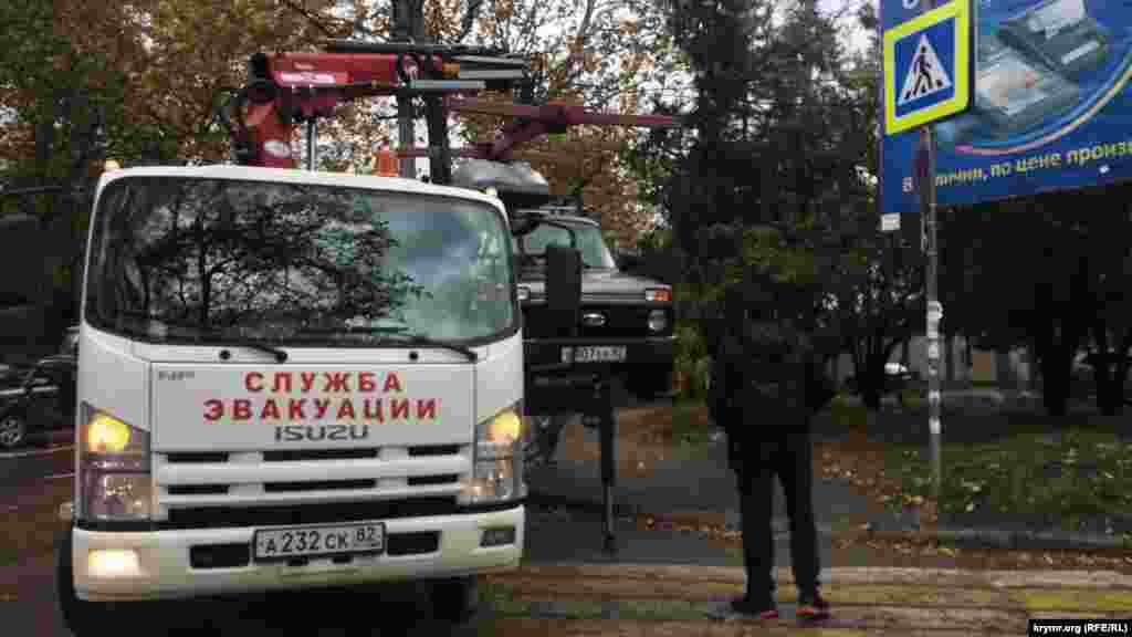 У грудні 2016 року в Сімферополі почала роботу служба примусової евакуації транспорту
