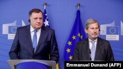 Predsjedavajući Predsjedništva BiH Milorad Dodik i evropski komesar za proširenje EU Johannes Hahn
