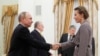 Владимир Путин и Ксения Собчак. Встреча с кандидатами в президенты в Кремле
