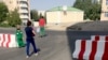 Ашхабад: въезды в микрорайоны вблизи Олимпийского городка загорожены бетонными блоками 