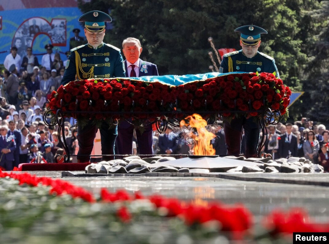 Копуляция үлкен Ең шынайы секс қуыршақтары