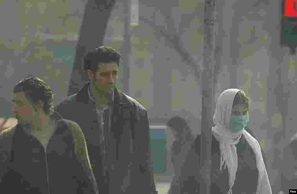 Iran -- air pollution in Tehran,06Dec2006