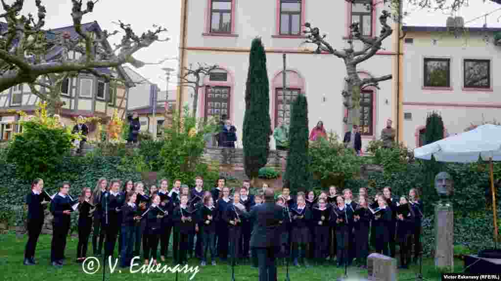 Corul de copii al Domului din Frankfurt la ceremonia organizată de Kronberg Academy la Kronberg im Taunus.