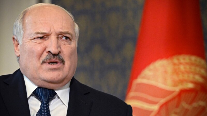 Лукашенко әскери қызметкерлердің азаматтарға қару қолдануына рұқсат берді