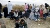 Tri tisuće izbjeglica ušlo u Hrvatsku kod Strošinaca