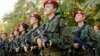 Жінки-військові вперше крокуватимуть на параді до Дня незалежності – Порошенко