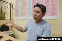 "Уральская неделя" басылымының бас редакторы, журналист Лұқпан Ахмедияров. Орал, 23 маусым 2020 жыл.