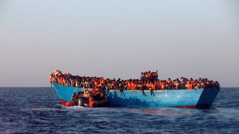 ООН: До 150 беженцев могли погибнуть во время крушения судна в Средиземном море