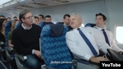 U prvom, „avionskom“, spotu podučeni smo da je najbolje da sva vlast bude koncentrisana u rukama jednog čoveka: Pančić
