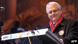 Main opposition Social Democratic candidate Ivo Josipovic won the most votes in the first round of Croatia's presidential election.