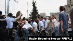 Архивска фотографија - Протести на Албанците против полициската операција Монструм.