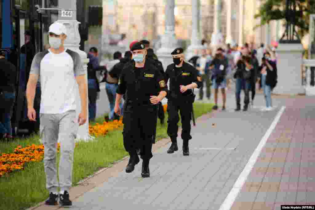 Belarus - People are going to protest after non-registration of candidates Babaryka and Tsapkala. Minsk, 14Jul2020