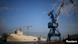 The sale of two Mistral-class helicopter carriers to Russia was canceled because of the Kremlin's role in the conflict in eastern Ukraine. (file photo)