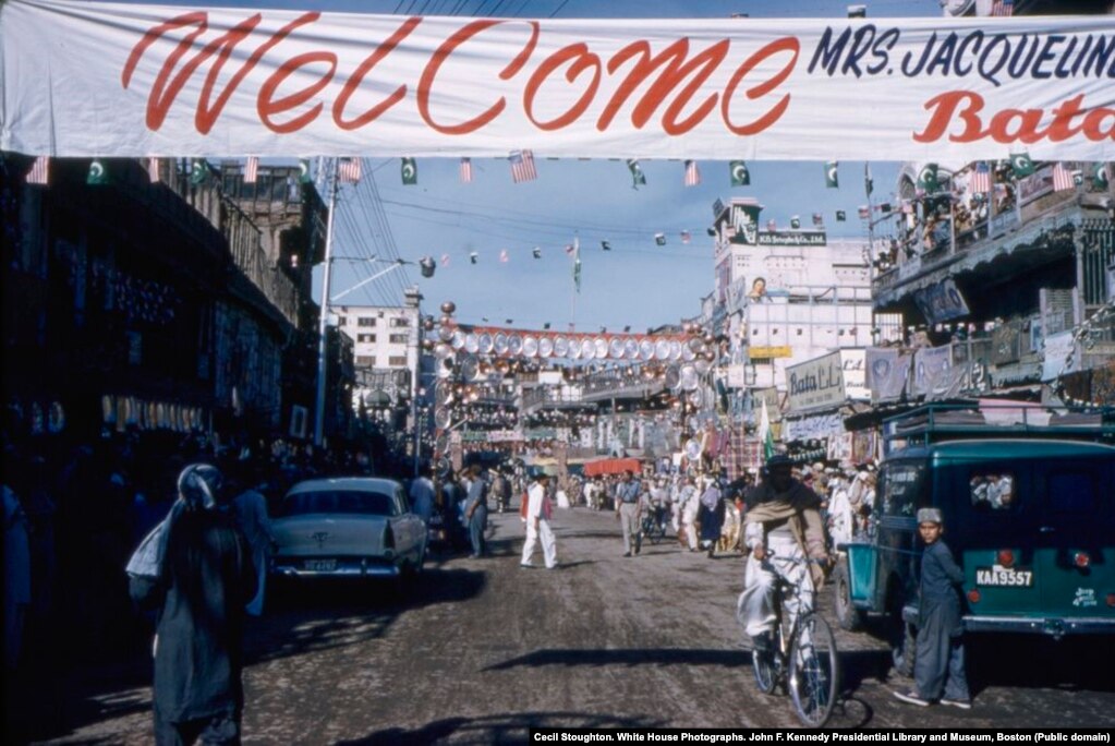 A welcome sign in Peshawar, apparently sponsored by the Czechoslovak footwear company Bata.