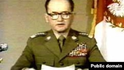 Обращение генерала Ярузельского к народу транслировали все теле- и радиоканалы страны. 13 декабря 1981 года