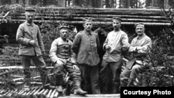 Ваенны дзёньнік Вільгельма Бэргера пачынаецца 18.01.1916 з запісу: «6 г. 30 хв. Адпраўка ў „лясную вілу“»