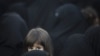 Конец детства: в Иране замуж выдают 10-летних девочек