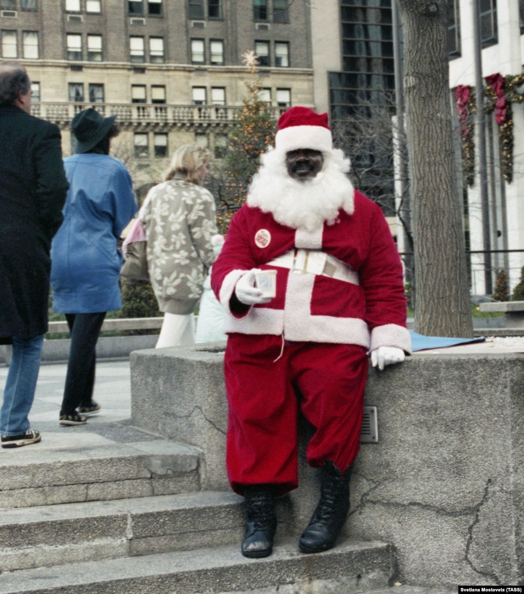 Санта-Клаус напрокат у Нью-Йорку, 1990 рік