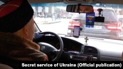 Салон автомобиля с таксистом-«казаком». Днепропетровская область, 4 октября 2019 года