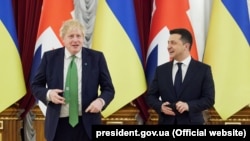 Претседателот на Украина Володимир Зеленски и премиерот на Британија Борис Џонсон. Киев, 1 февруари 2022 година