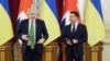 Премьер Британии Борис Джонсон и президент Украины Владимир Зеленский на встрече в Киеве 1 февраля 2022 года