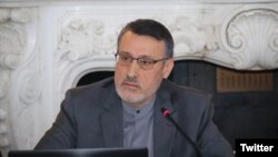 سفیر ایران در بریتانیا می‌گوید برخی در ایران عقیده دارند که عضویت ایران در ان‌پی‌تی هیچ سودی ندارد
