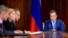 Медведев: статус – активный