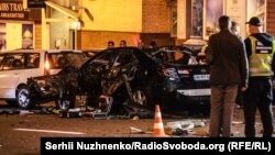 На месте взрыва автомобиля в Киеве. 8 сентября 2017 года.