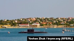 Російський підводний човен біля берегів Севастополя, архівне фото