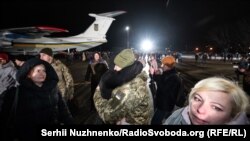 Під час зустрічі звільнених в результаті обміну. Аеропорт «Бориспіль», 29 грудня 2019 року 