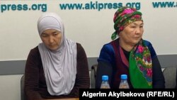 Сириядан уул-кыздарын күткөндөр Бишкекте басма сөз жыйынын өткөрүштү. 26-февраль, 2020-жыл. 