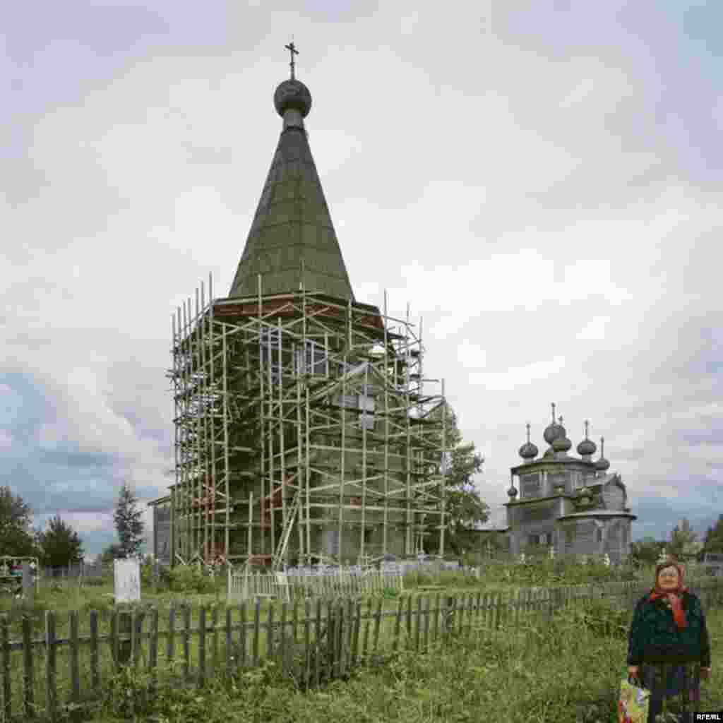 Russia's Vanishing Wooden Churches #8