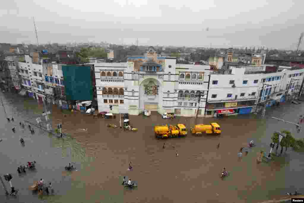 A general view of a flooded road after heavy rains in Lahore