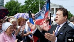 Йосип Кобзон під час одного з попередніх приїздів до окупованого Донецька
