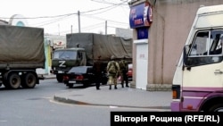 Вулиці Мелітополя щодня патрулюють окупанти, дорогами пересувається військова техніка, квітень 2022 року