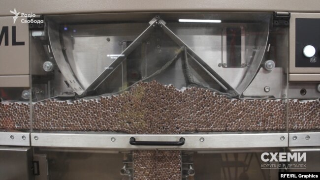 Холодов ледь не першою справою пролобіював через свій комітет зміну формули розподілу прибутків між учасниками ланцюжка з торгівлі цигарками Холодов ледь не першою справою пролобіював через свій комітет зміну формули розподілу прибутків між учасниками ланцюжка з торгівлі цигарками