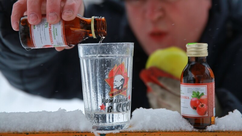 OBSH: Konsumimi i alkoolit në Rusi bie për 43%