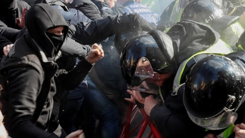 «Уличная движуха». Как группы ненависти влияют на украинские выборы