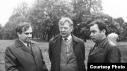 Леанід Гаўрылкін, Максім Танк і Барыс Сачанка. Верасень 1984 г. З фондаў БДАМЛМ