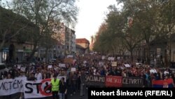 Demonstranti u Novom Sadu (9. april)