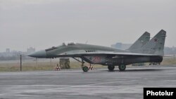 Armenia - A Russian MiG-29 fighter jet prepares for takeoff at the Erebuni air base in Yerevan, 12 March, 2016.