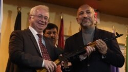 تسلیمی کلاشینکوف های کمک شده روسیه به افغانستان در سال ۲۰۱۶